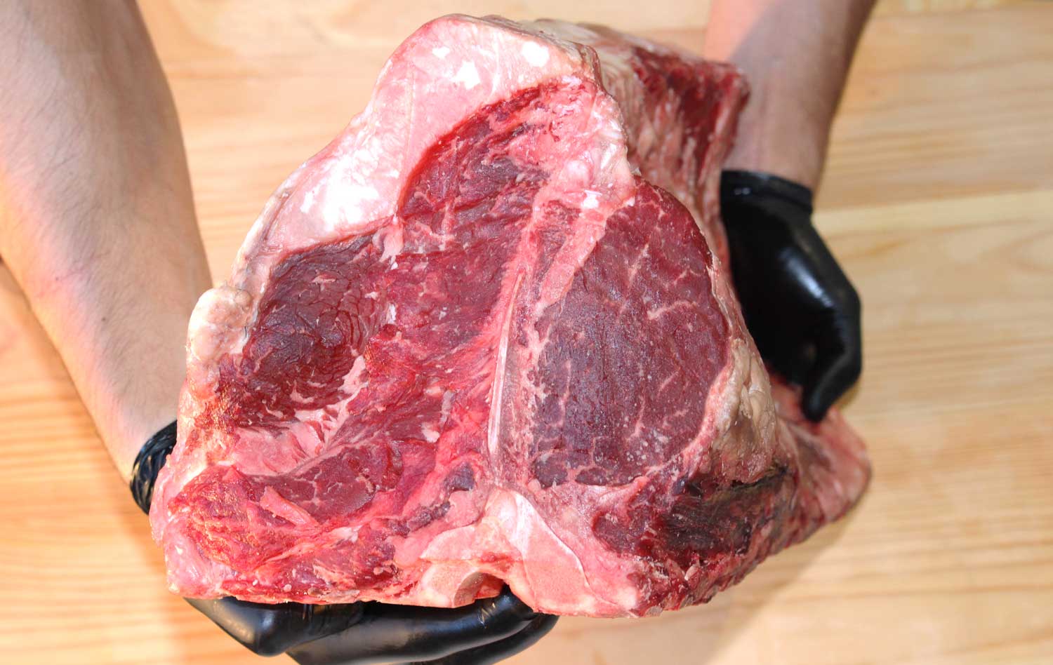 Fiorentina-T-Bone-Steak-bbq-Macelleria-Grizzo-Roveredo